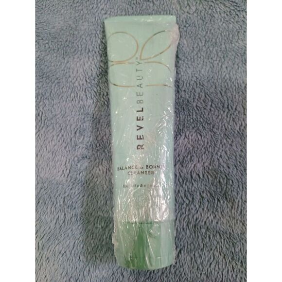 REVEL BEAUTY Balance & Cleanser - Makeup Remover, Hydrating & Anti Aging. 4.2oz - Picture 3 of 4